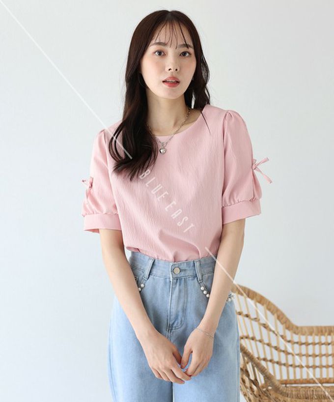 日本 BLUE EAST - 甜美可愛蝴蝶結點綴短袖上衣-黑 (M)