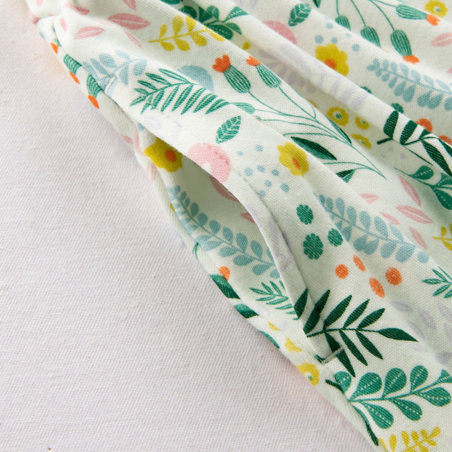 日本千趣會 - 純棉碎花及膝裙-果實花朵-白