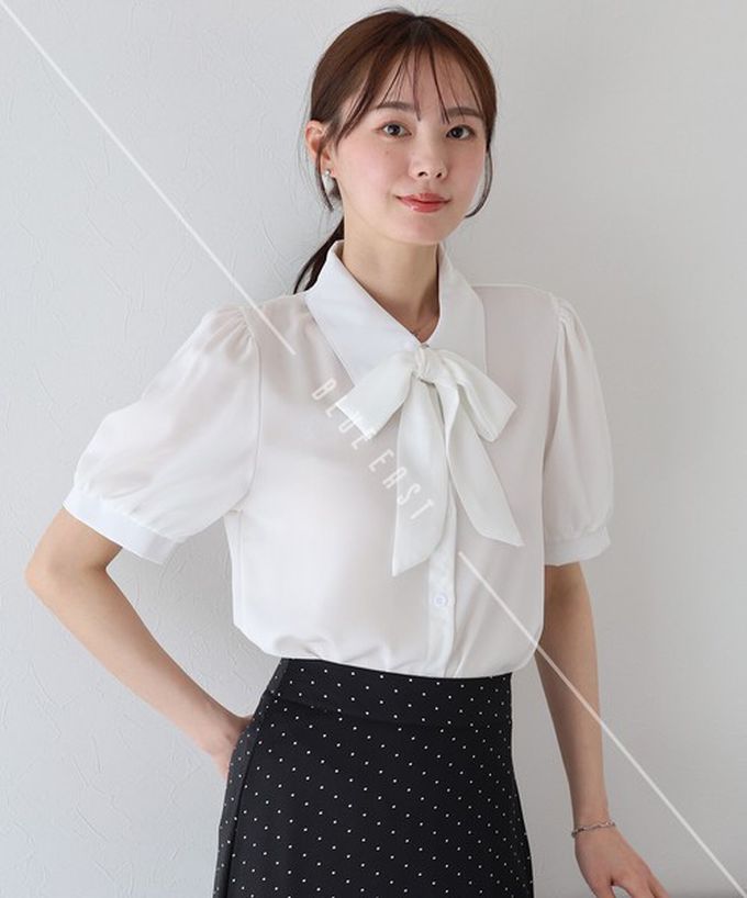 日本 BLUE EAST - 氣質蝴蝶結雪紡小澎袖襯衫-米杏
