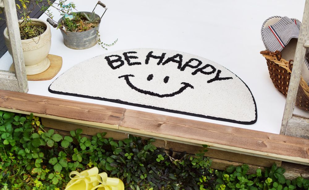 日本 TOMO - 半圓臉可愛地墊-LUCKY DAY-灰 (約35x75cm)