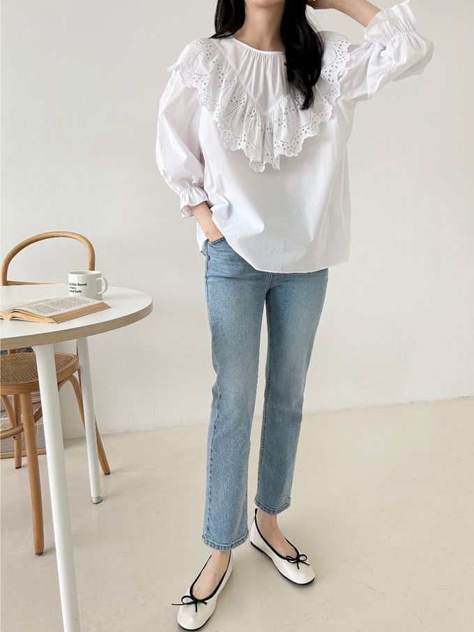 韓國女裝連線 - 鏤空V字荷葉裝飾圓領襯衫-天藍 (FREE)