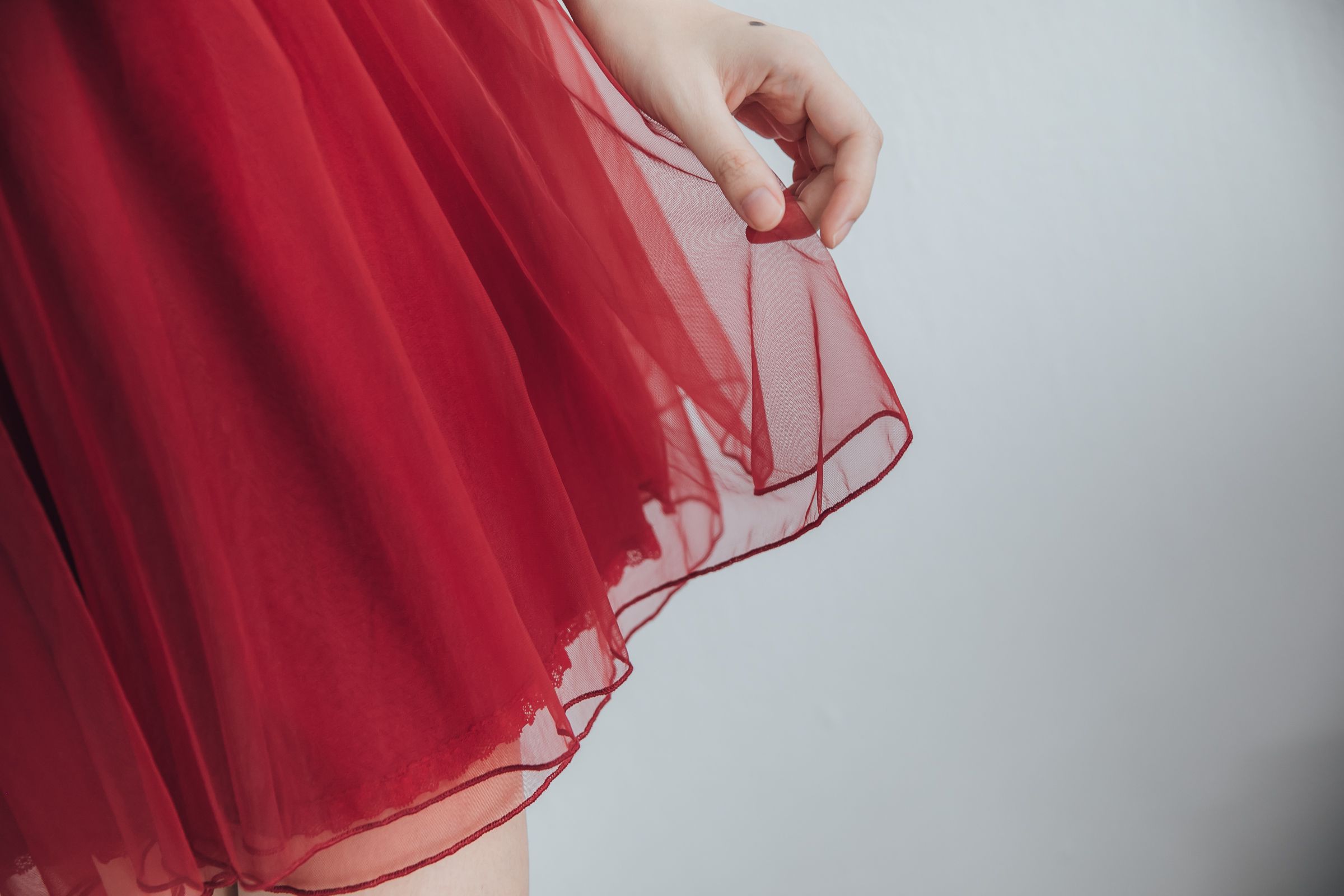 Peachy - 獨家訂製綿柔空氣紗裙-短裙款-性感酒紅 (F)