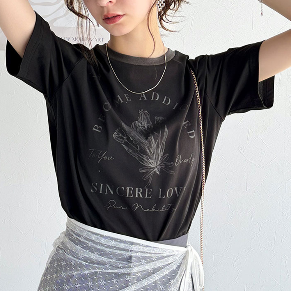 法式休閒花束滾邊短袖上衣-黑x灰