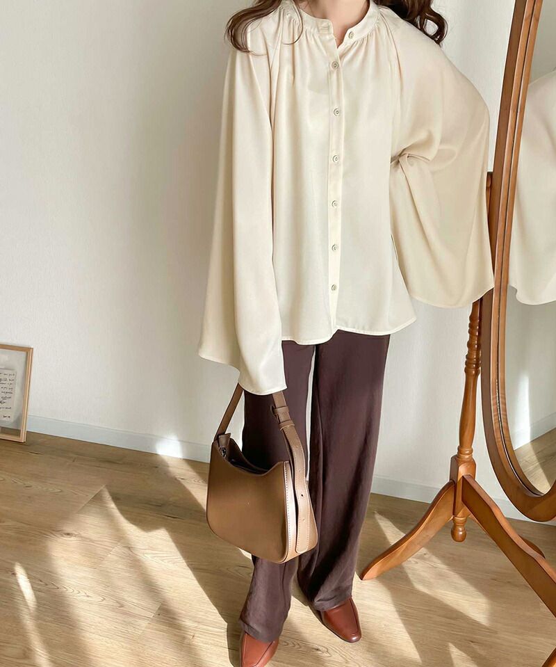 日本 Classical Elf - 優雅花園垂墜感開袖襯衫-奶油白