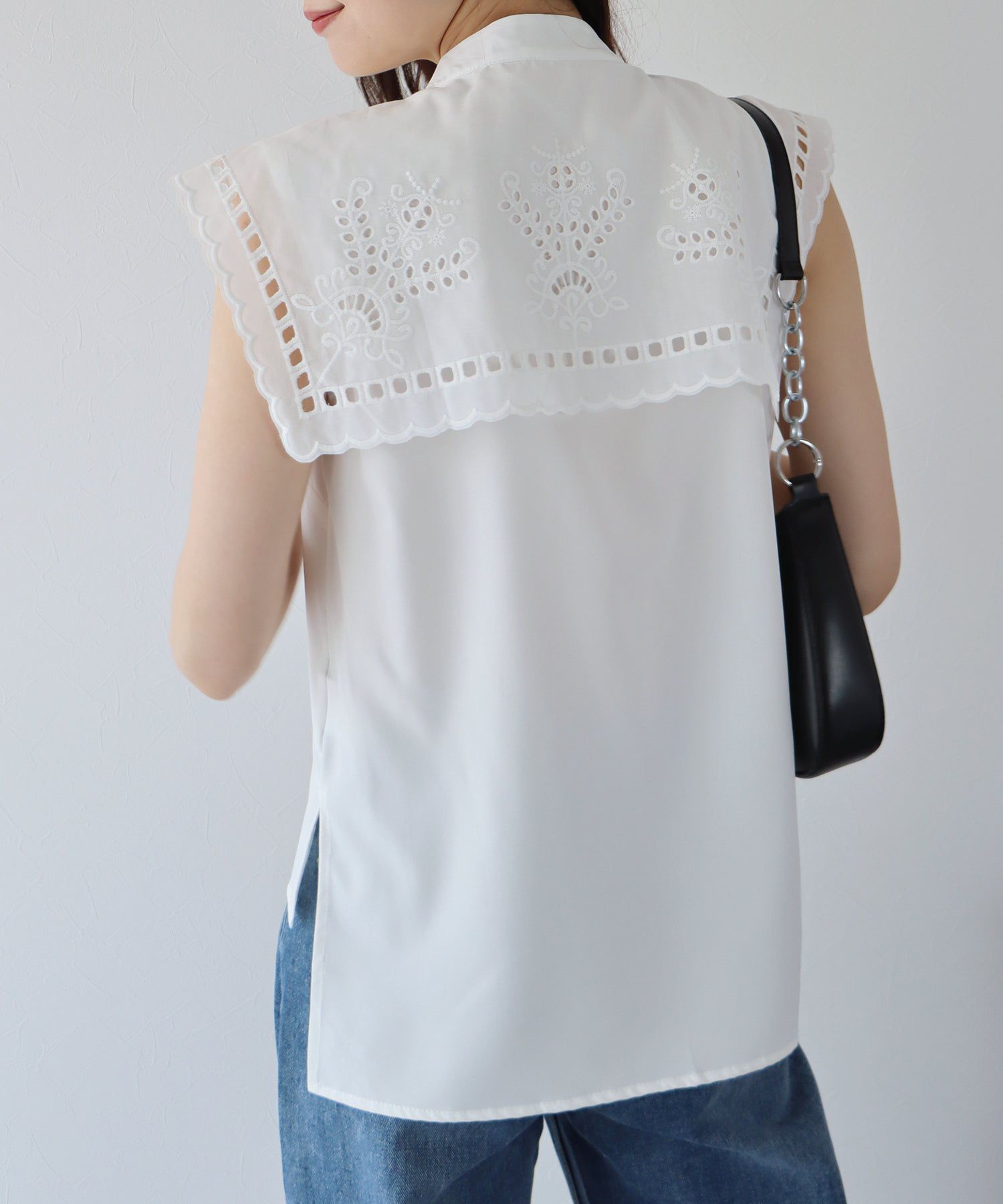 日本 BLUE EAST - 甜美蕾絲方領無袖上衣-水藍