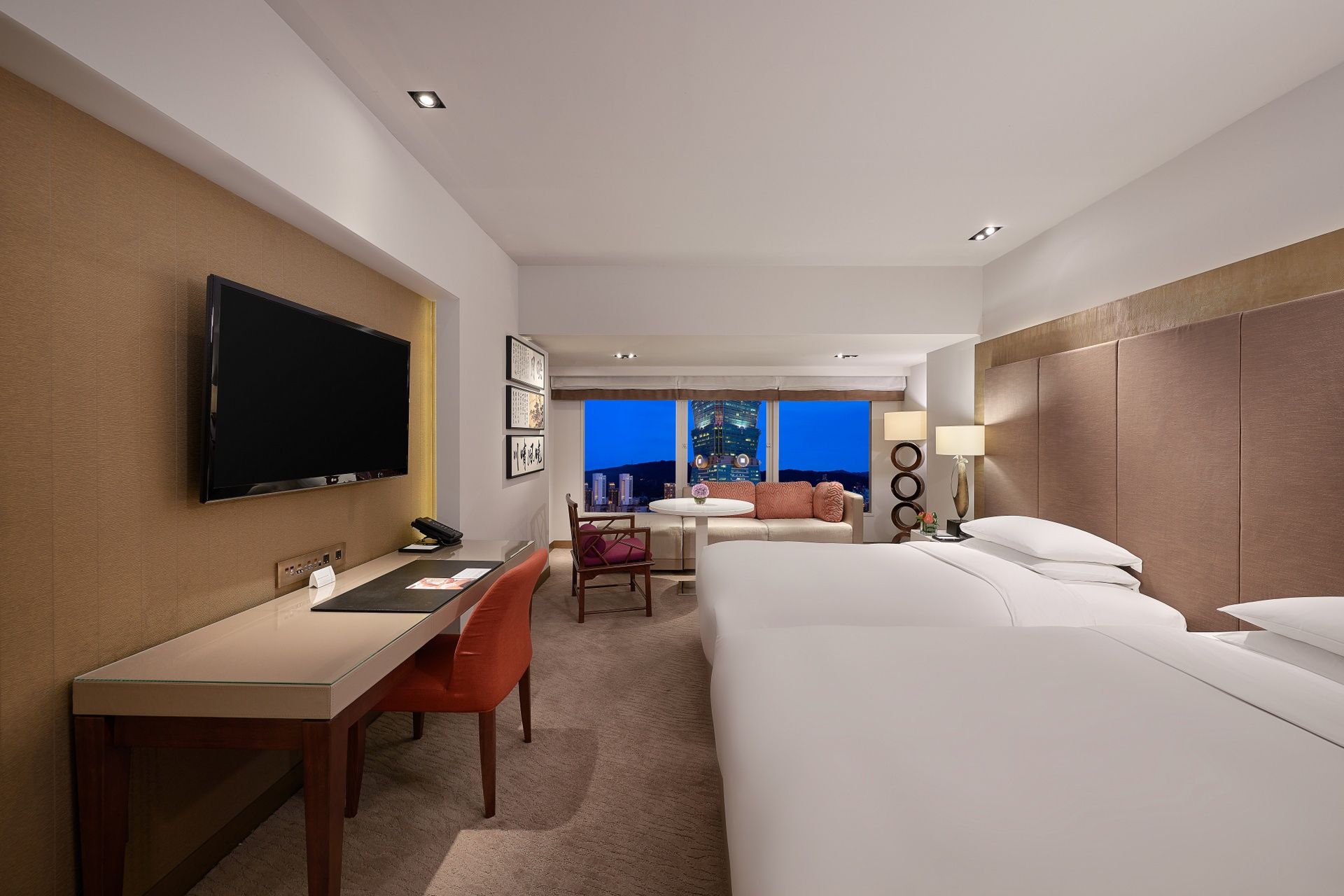 2大2小★暑假不加價【台北君悅】一泊二食豪華度假之旅