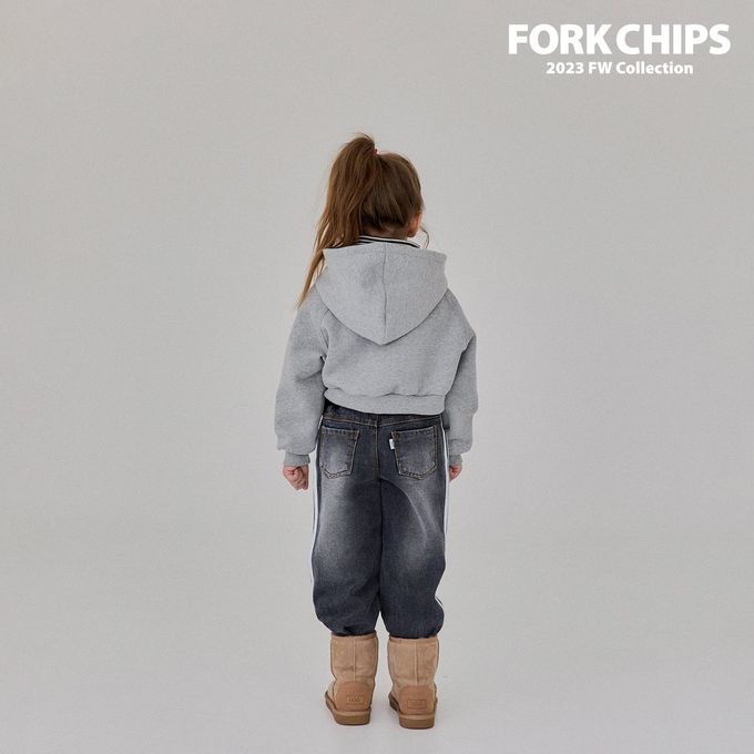 韓國 FORK CHIPS - 鈕扣高領彈性上衣-條紋