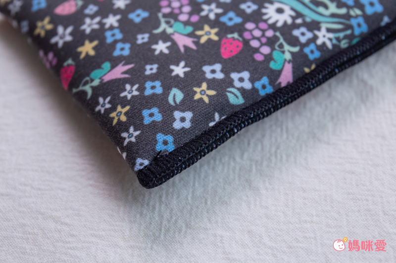 日本 3carat - 雲朵柔棉彈簧口金化妝包/眼鏡盒-玫瑰物語-粉 (17.5x8cm)