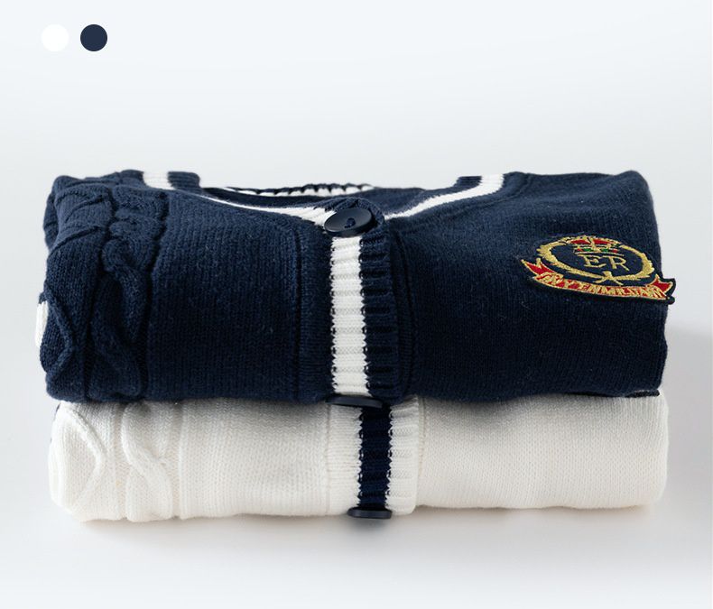 舒適圓領針織排釦外套-學院風-白色