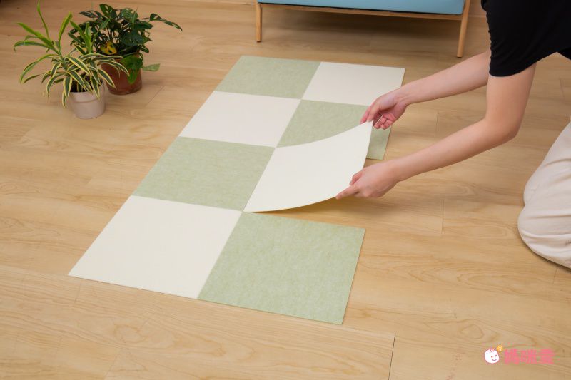 日本 SANKO - 可機洗重複黏貼式輕薄地毯-漸層色-杏色系 (30×30cmx厚3mm)-8枚入