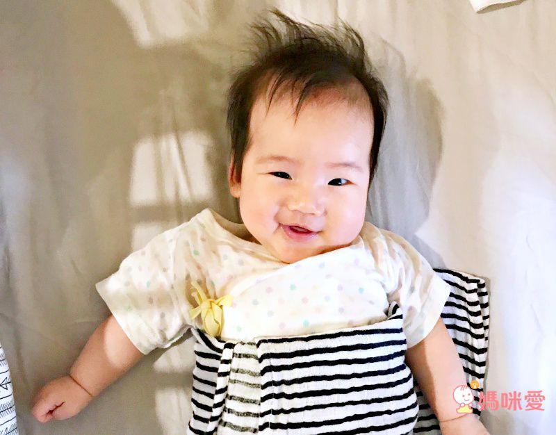 日本 Combi - mini系列-純棉紗布蝴蝶衣-白熊(粉紅格紋) (60-70)