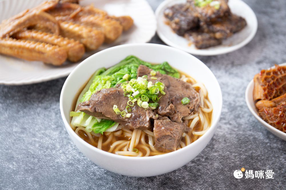 爆汁飽滿內餡！【立祥公寓】手工黑豬肉水餃 外皮Ｑ彈