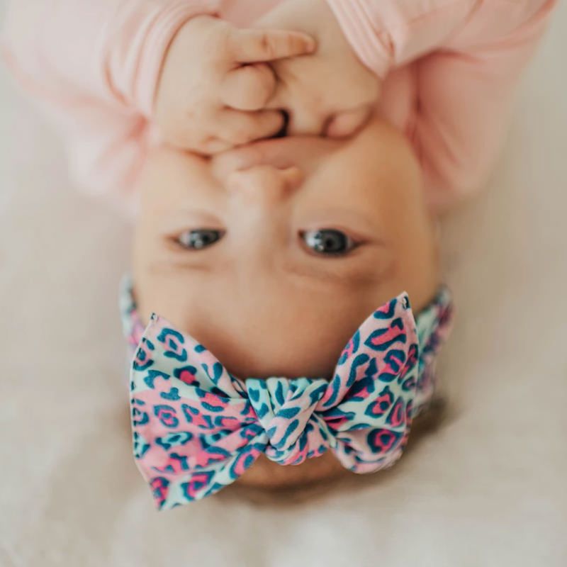 美國baby bling - 純手工超彈/極細緻輕柔/無束縛感蝴蝶結髮帶/髮飾_印花款-豹紋女孩 (0-5歲適用)