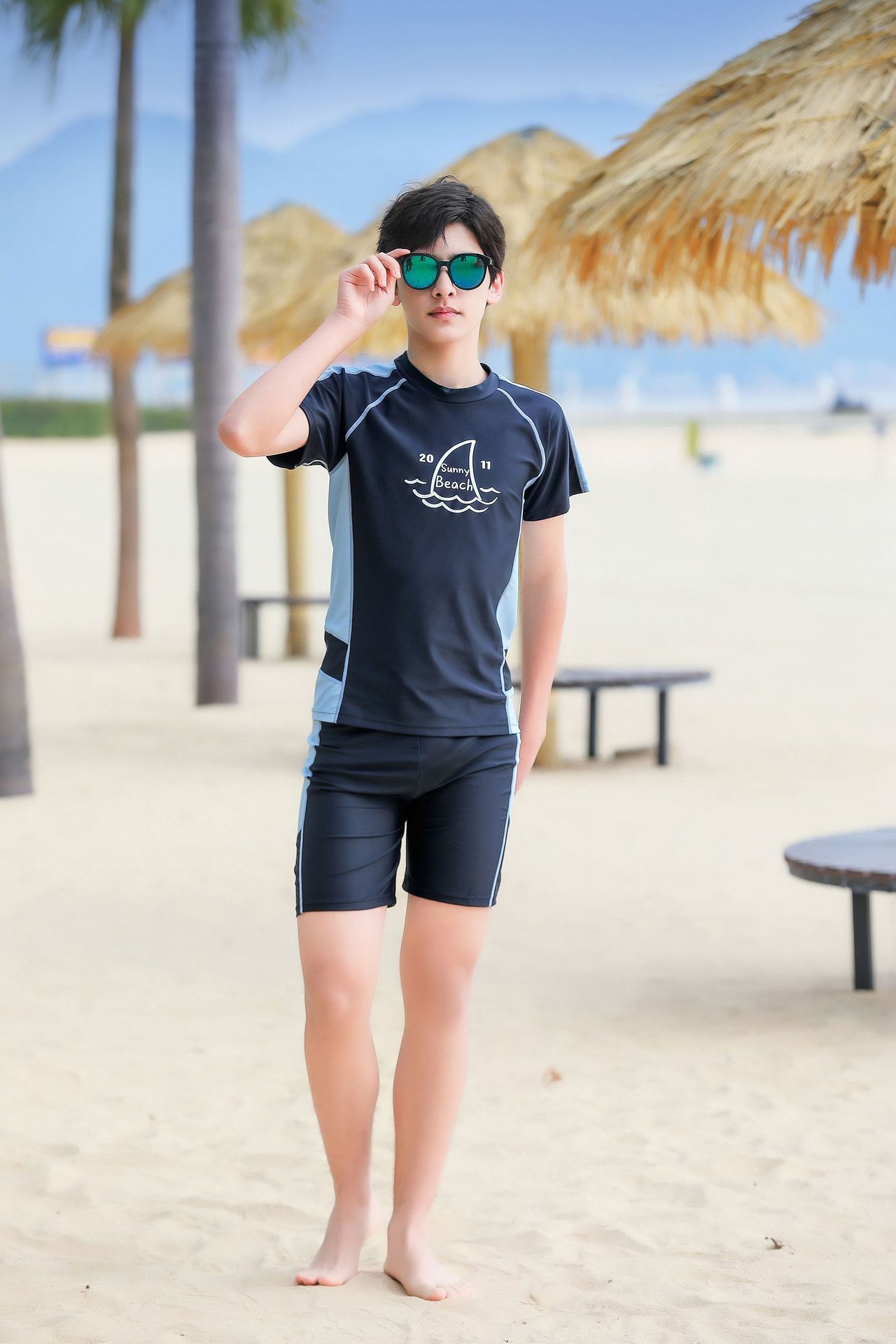 大童男孩短袖泳衣套裝(二件組)-鯊魚鰭-深藍色-泳衣、泳褲