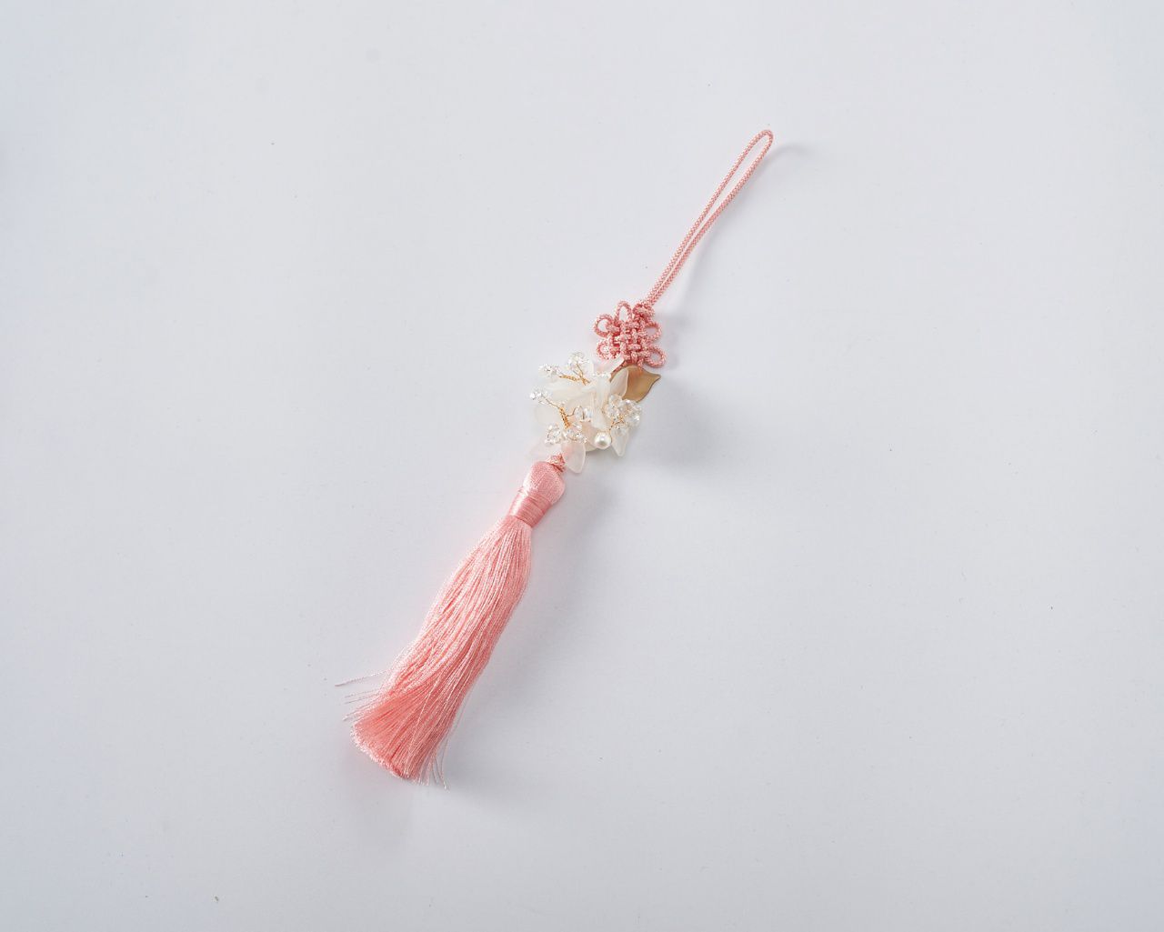 韓國 Dalla - 珍珠花朵流蘇吊飾-象牙白 (長24cm)