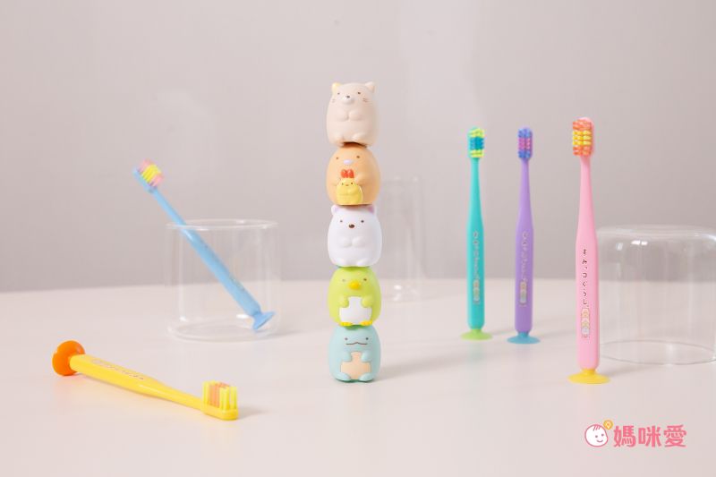 日本 U-COMPANY - 角落生物上蓋吸盤式牙刷-企鵝? (3y+)