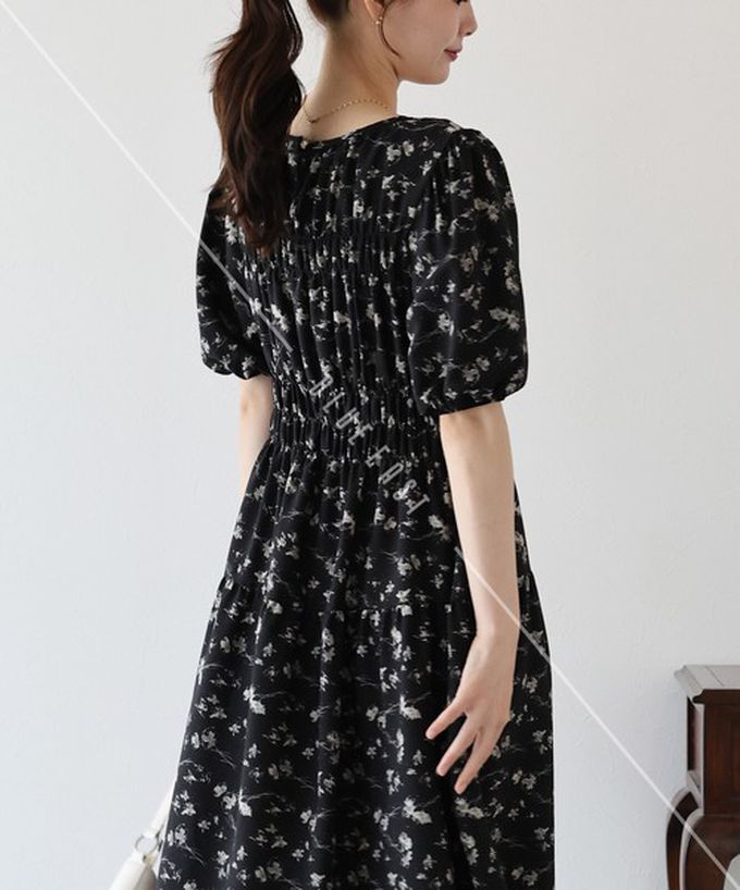 日本 BLUE EAST - 水墨感花卉束腰泡泡袖洋裝-棕綠 (M)