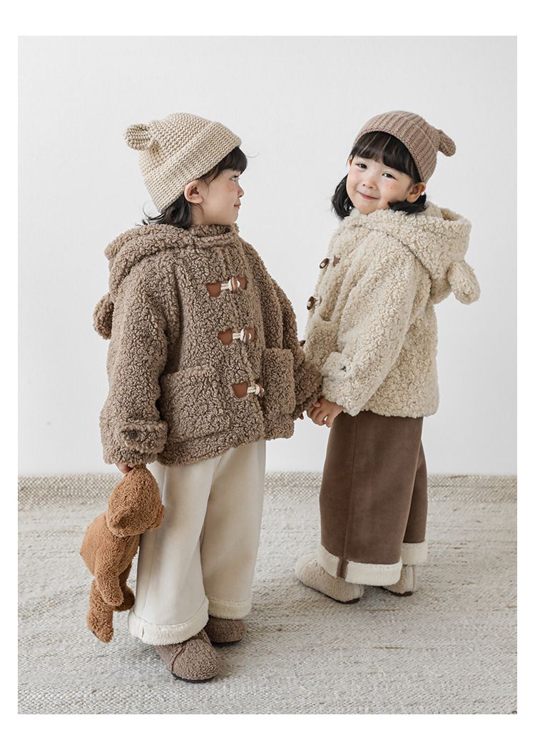 TONGMO - 立體造型羊羔絨牛角釦連帽外套-熊耳朵-米色