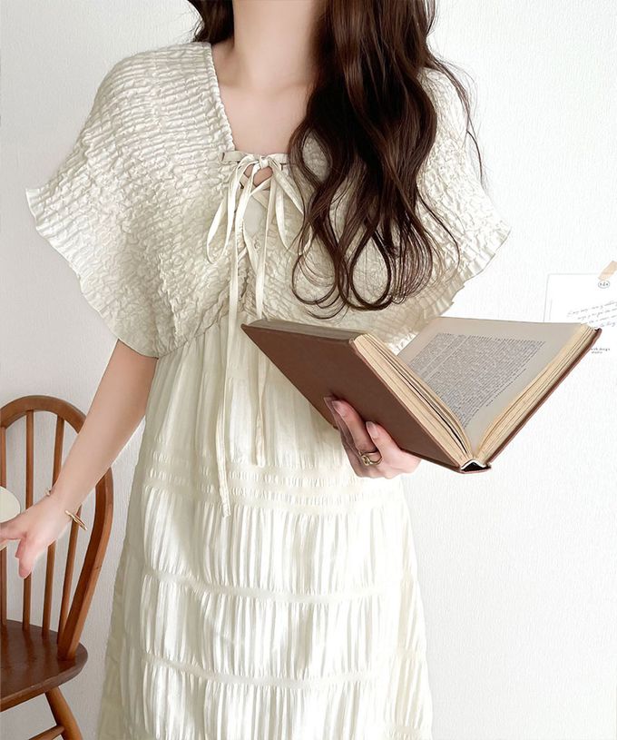 日本 Classical Elf - mily bilet 夢幻光澤感皺摺綁帶寬袖洋裝-黑