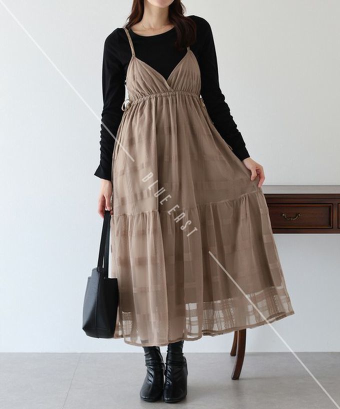 日本 BLUE EAST - 甜美植絨大格紋吊帶背心洋裝-卡其