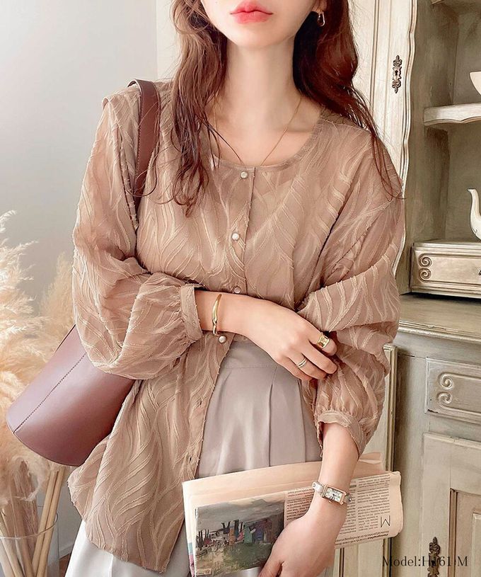 日本 Classical Elf - 波光粼粼刺繡透膚2way長袖襯衫-淺米杏