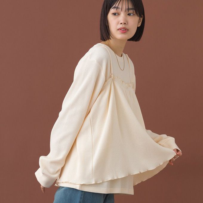 日本 OMNES - 定番華夫格荷葉細肩帶上衣(同色2件組)-深灰