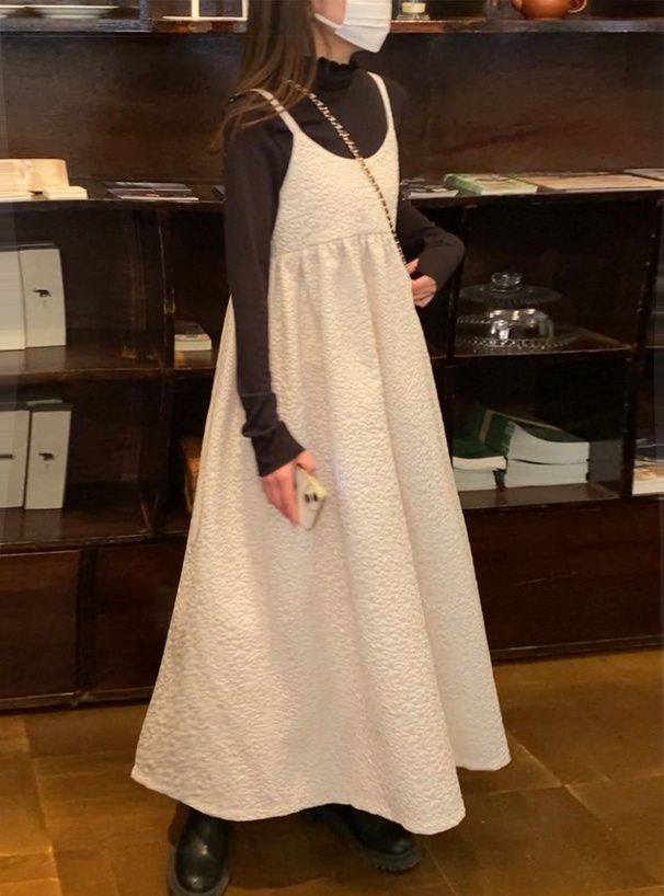 日本 GRL - 優雅抓皺泡泡布吊帶裙-米杏