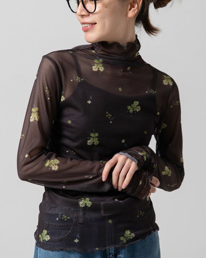 日本 gleam - 優雅小花木耳邊透膚高領長袖上衣-黑x紅花