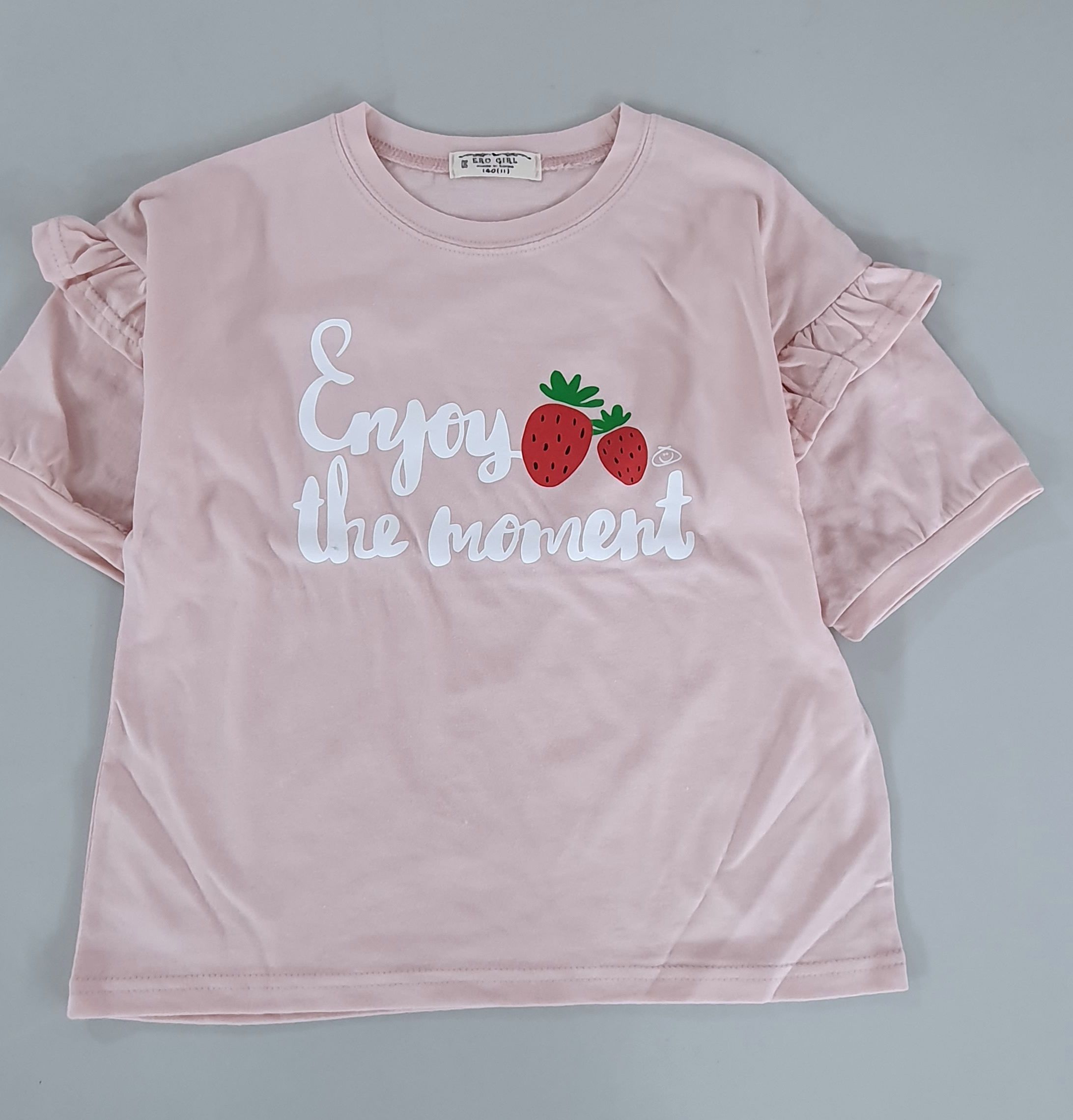 韓國 ERU - 荷葉裝飾袖草莓印花T-淺粉
