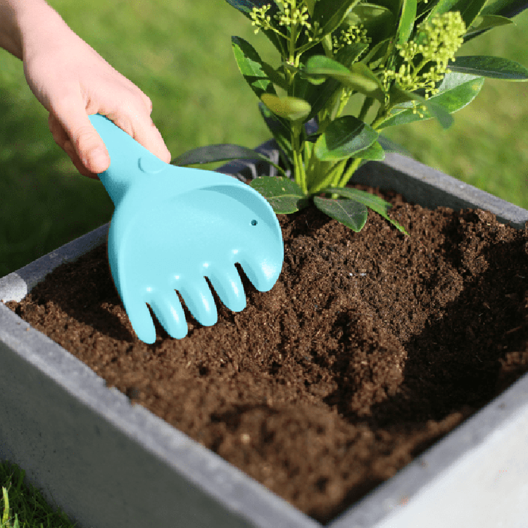 比利時 QUUT - 2合1耙沙鏟(藍、綠)