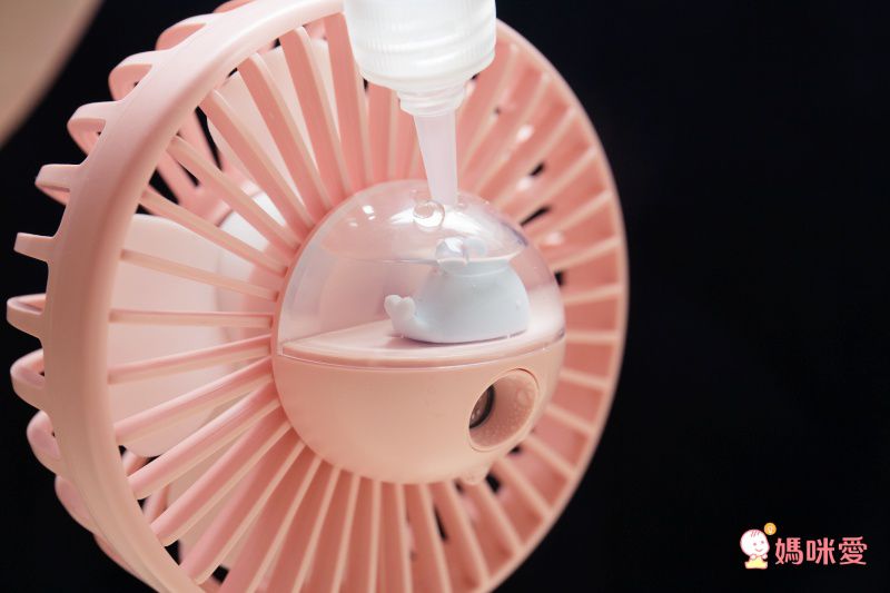 Hereu - 涼感霧化保濕風扇-鯨魚-粉