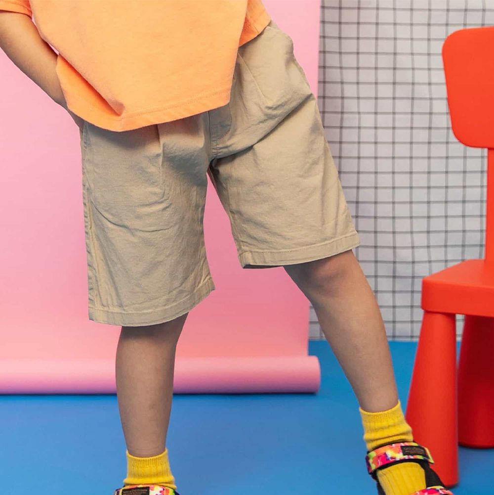 打褶俐落百搭五分褲-卡其棕