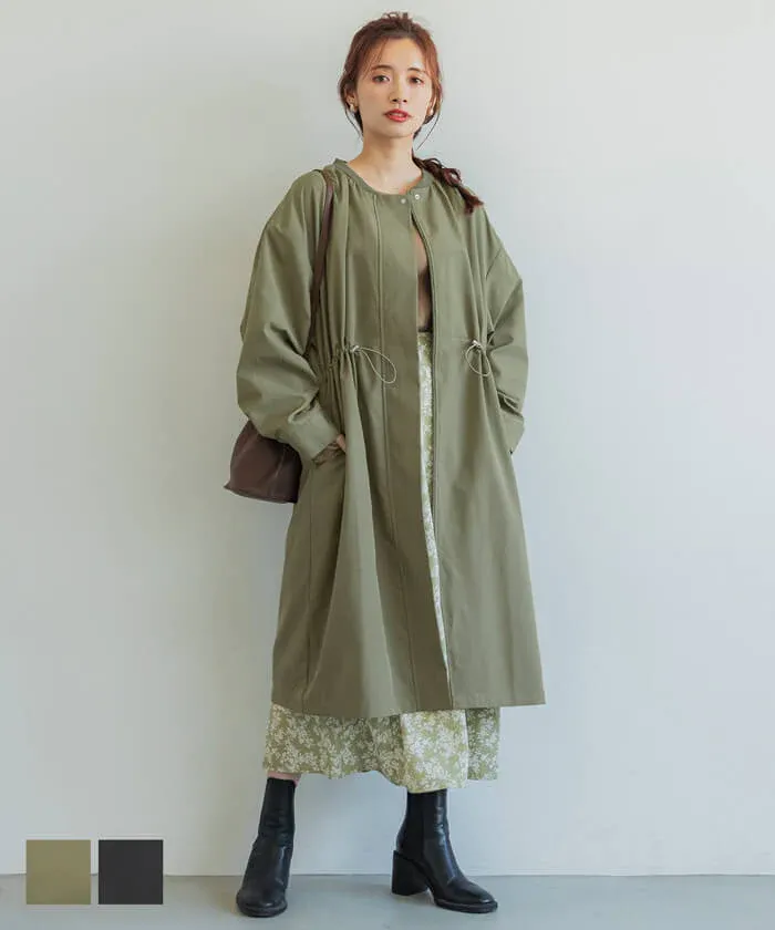 日本 COCA - 早春圓領抽繩收腰長版風衣-軍綠