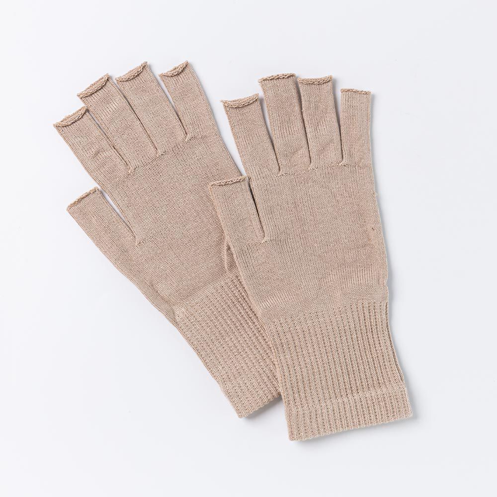 日本 AUBE - 絲綢混保暖半截手套-淺米