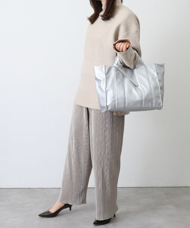 日本 COOCO - 簡約皮革方形手提托特包-天使白 (W33*H27*D14cm)