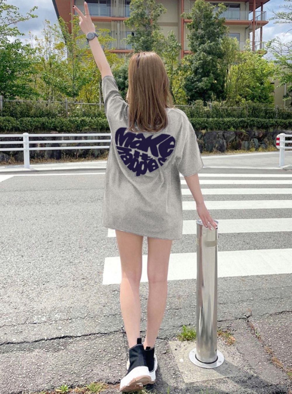 [人氣款]愛心英文印花長版短袖T恤-燕麥 (F)