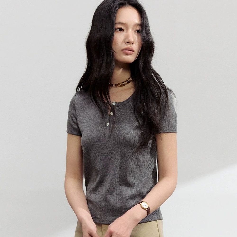 柔軟天絲混亞麻開釦羅紋短袖上衣-深灰