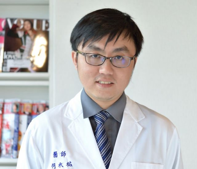 醫憲診所還滿不錯的！之前家人也有來這裡看診過，是給「何承祐醫師」看診，還蠻細心仔細的，何主任本身也是前台北馬偕腸胃科病房主任，東京近畿大學內視鏡醫學講師教授，對病人也蠻溫和有耐心！算是蠻推薦不錯的好醫師