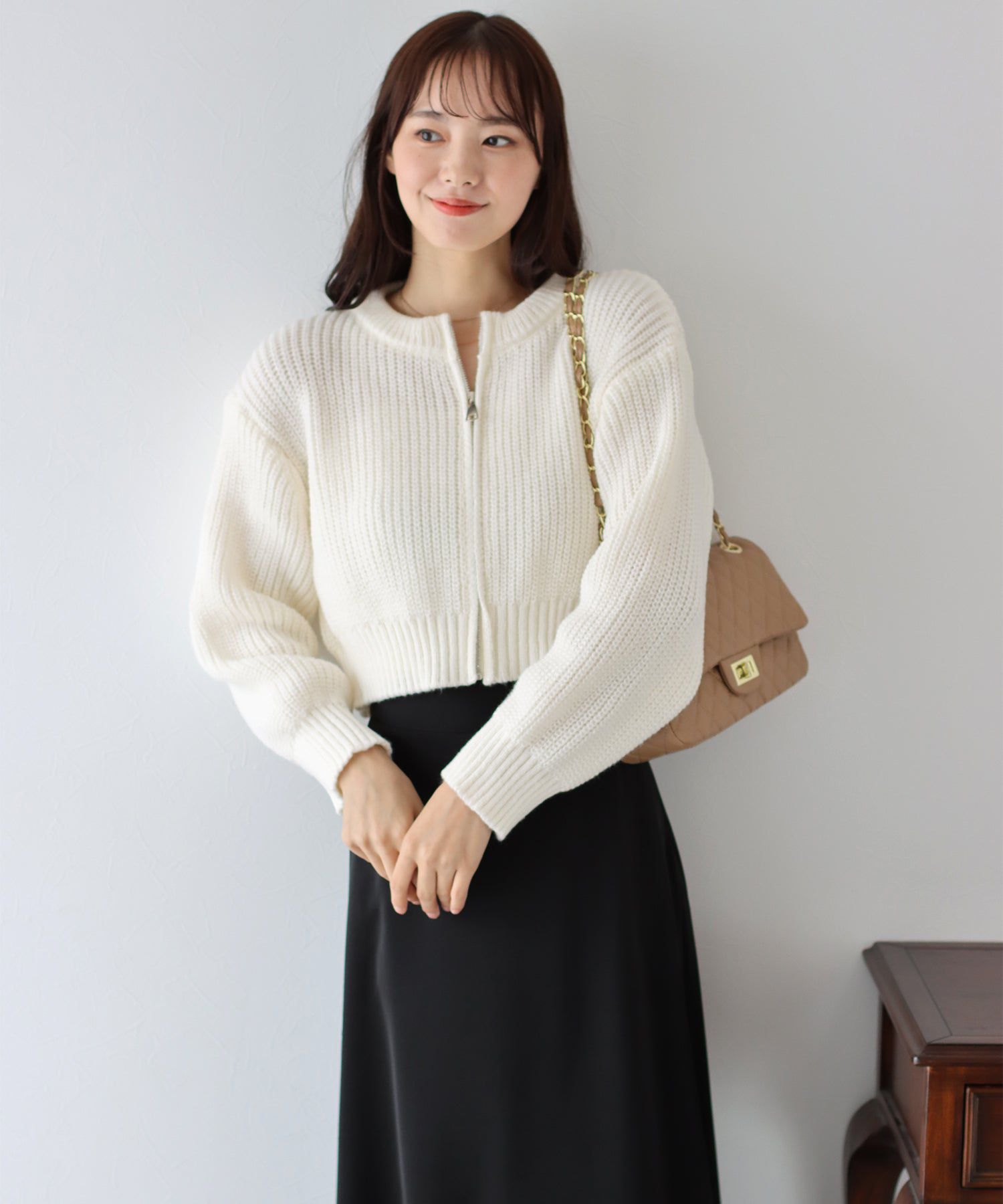 日本 BLUE EAST - 短版圓領羅紋針織薄外套-米杏