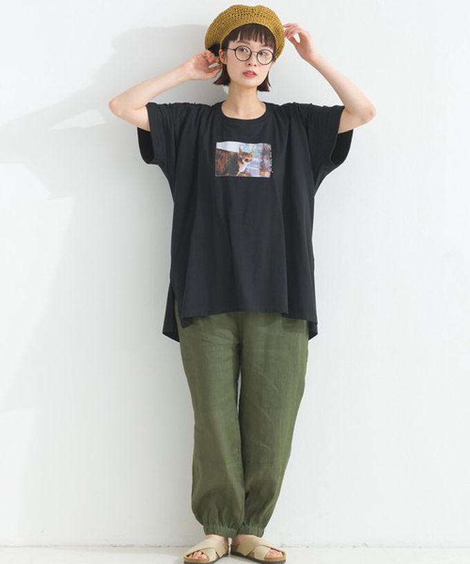 日本 Lupilien - 療癒休閒感落肩長版T恤-貓咪照片-寶藍