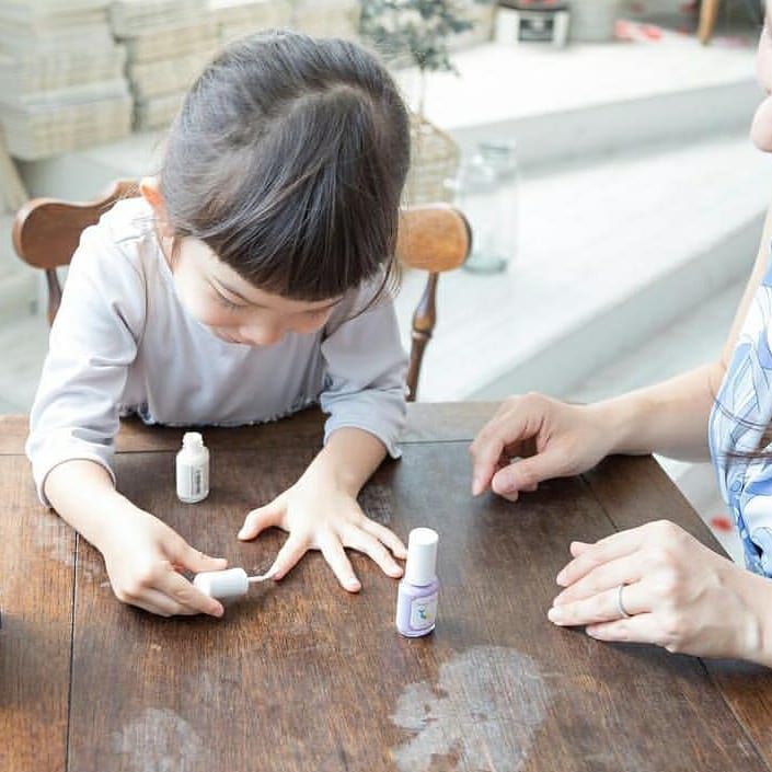 日本 Otogi Nail - 日本製 水洗可卸安全兒童指甲油-冰雪禮服-冰河藍-小盒裝(6mlx1支)