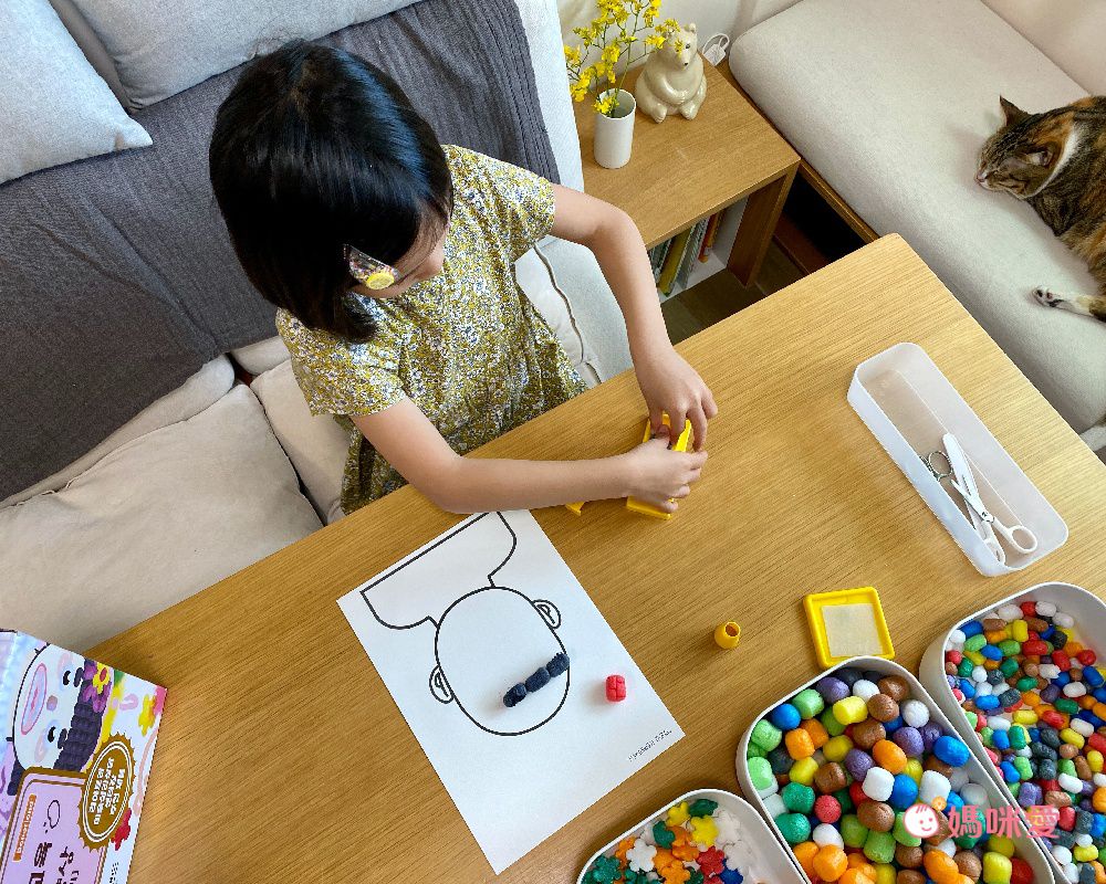 Donerland - 魔法迷您玉米黏土-鱷魚-工具刀*1+吸水海棉墊*1+盒裝背面附有教學說明