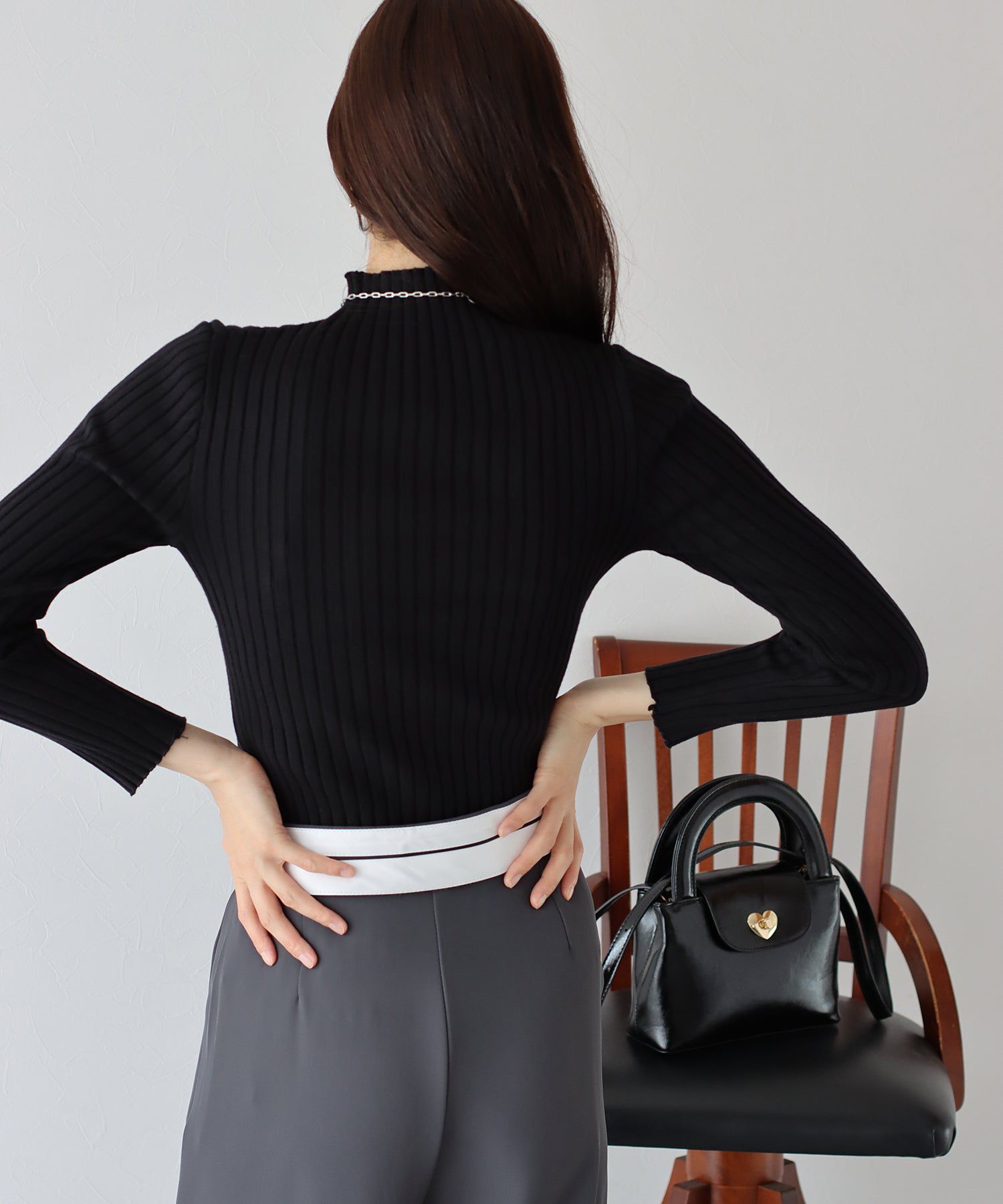 日本 BLUE EAST - 彈性百搭羅紋長袖上衣-黑