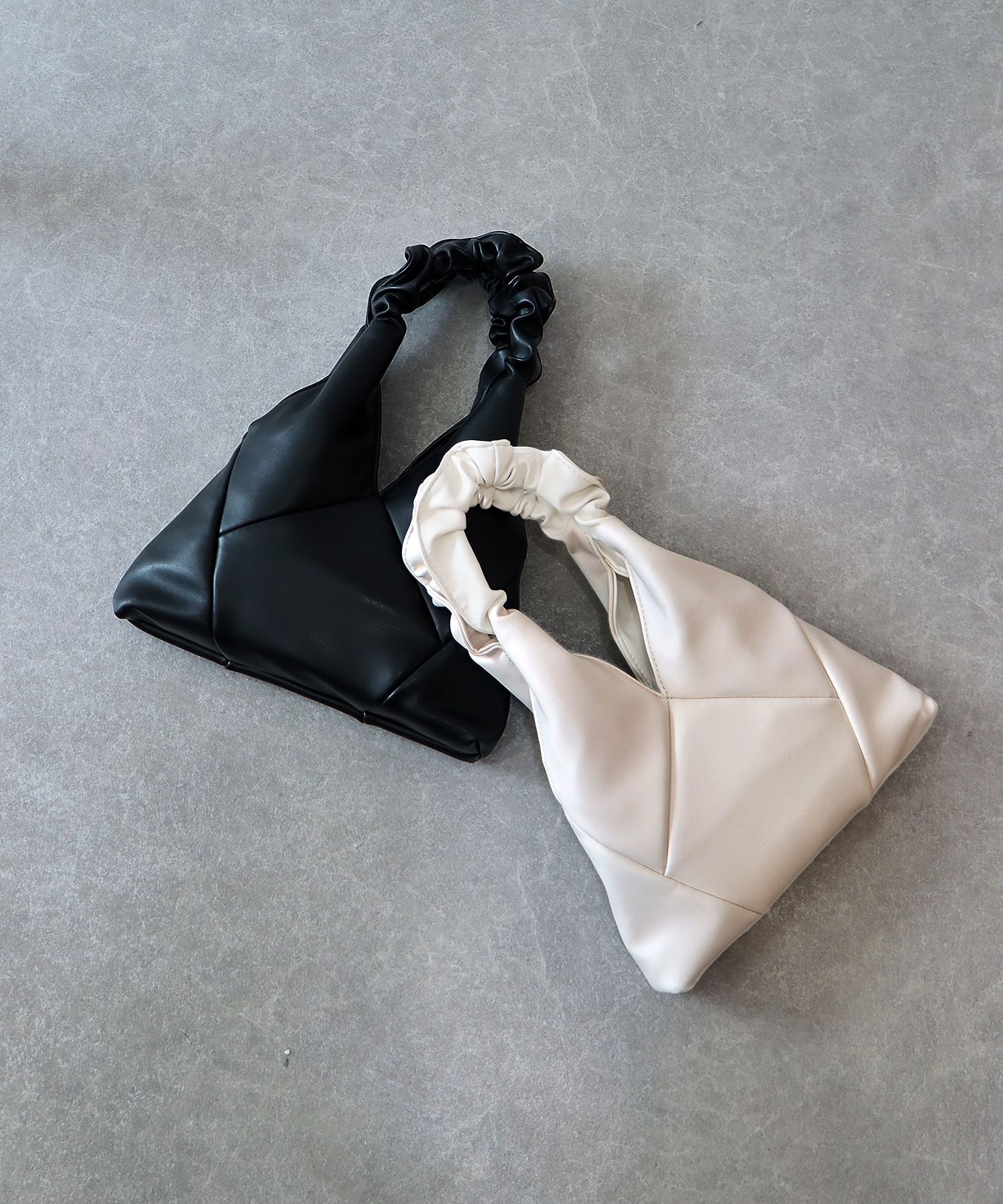 日本 BLUE EAST - 捲捲提把交叉皮革肩背包-卡其