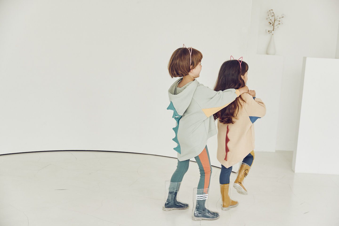 韓國 Mimico - 手繪恐龍立體造型連帽上衣-淺灰綠