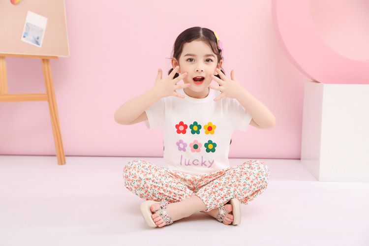 純棉短袖上衣-lucky花花-白色