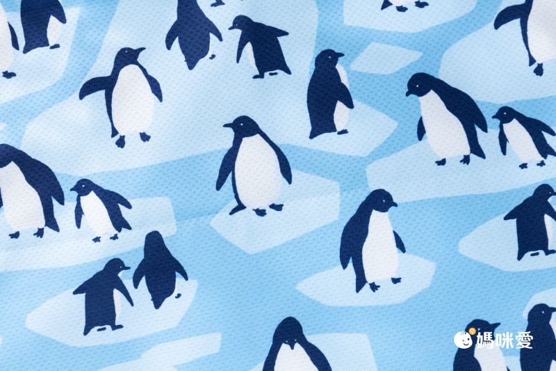 日本現代百貨 - 抗UV水涼感巾(附收納罐)-企鵝家庭 (30x100cm)