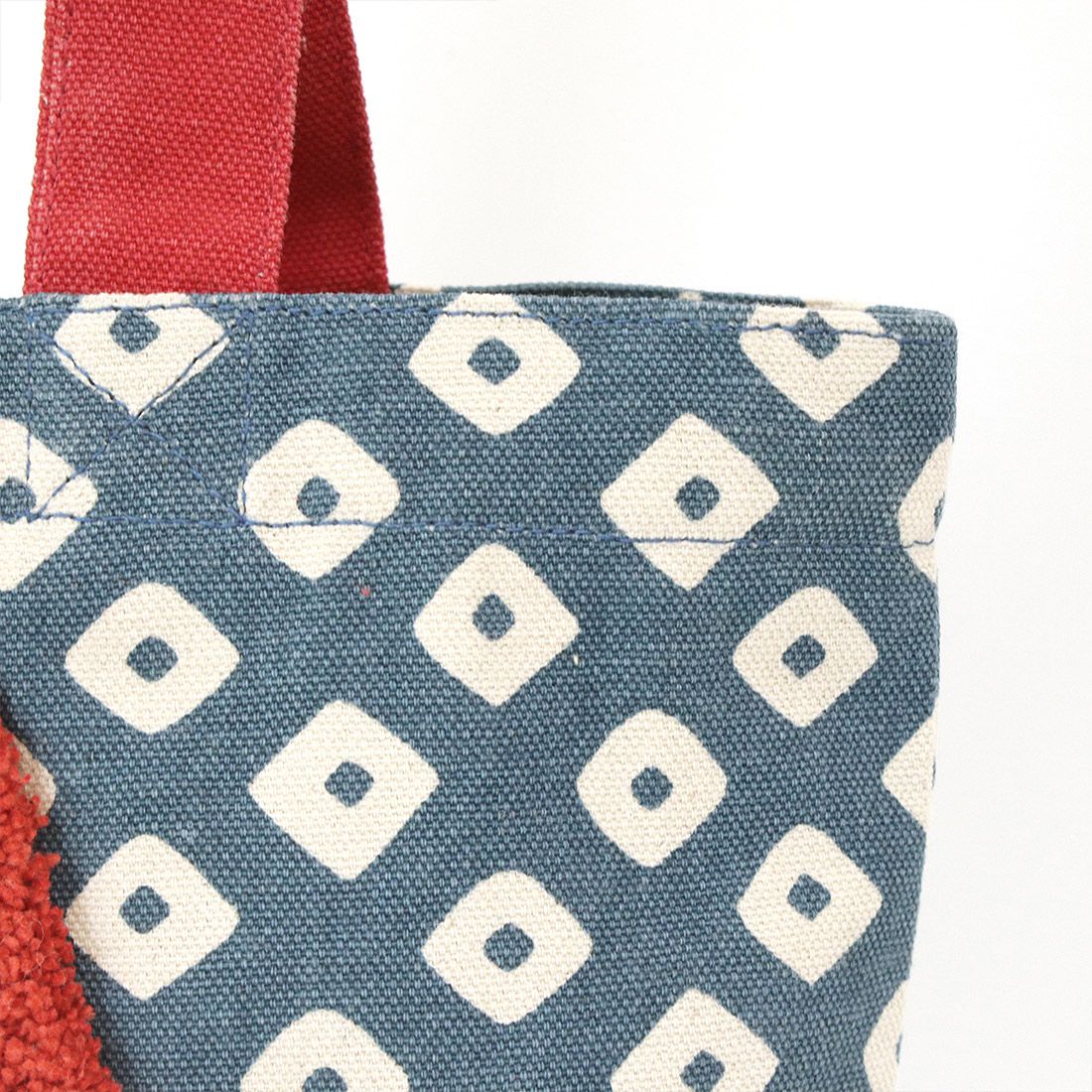 日本 TOMO - [限定]開運好物刺繡手提袋-招財貓-紅 (30×20×D10cm)