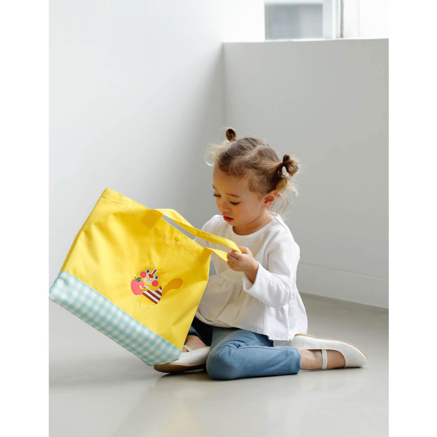 日本千趣會 - 大容量動物圖案上學手提/肩背包-松鼠-黃 (約43.5x33cm)