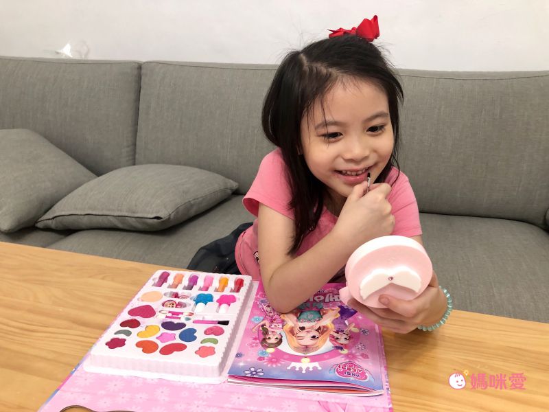 韓國 ROI BOOKS - 可愛公主彩妝遊戲書